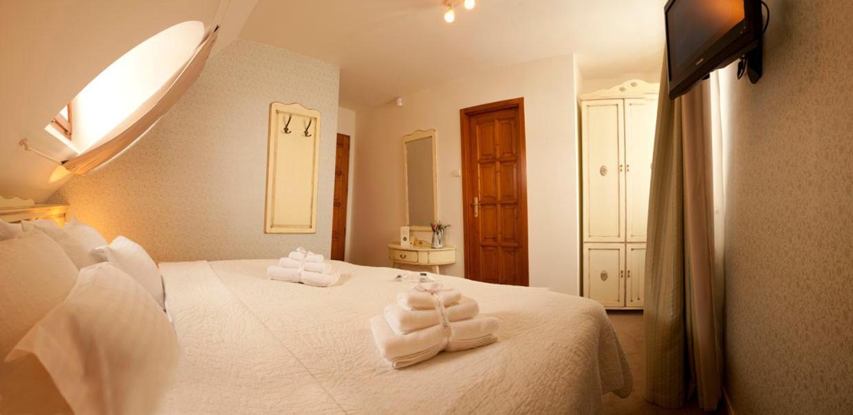 Rokusfalvy Borhotel Es Fogado Этек Экстерьер фото